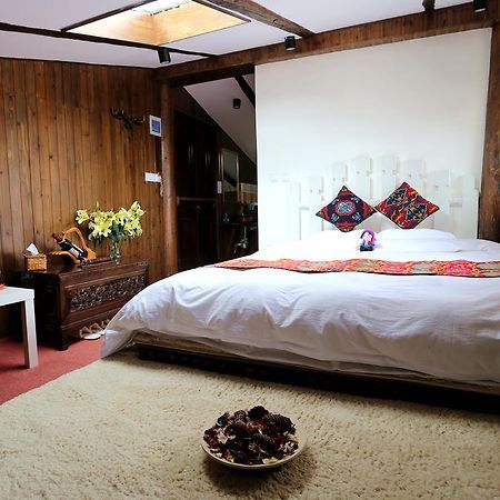 Shangri-La Mid - Mountain Homestay المظهر الخارجي الصورة