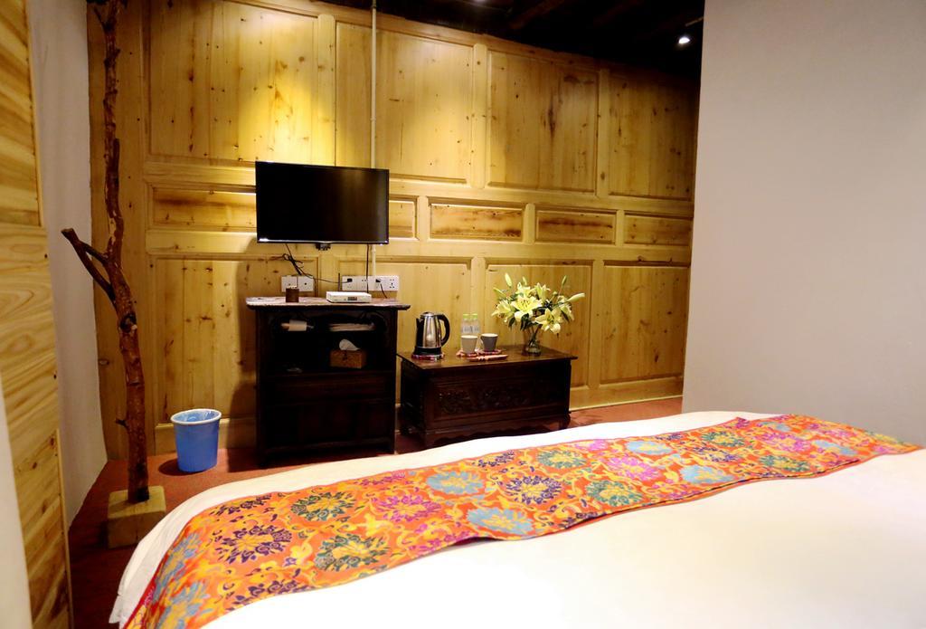 Shangri-La Mid - Mountain Homestay المظهر الخارجي الصورة