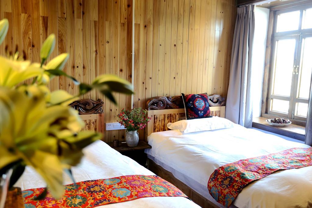 Shangri-La Mid - Mountain Homestay المظهر الخارجي الصورة