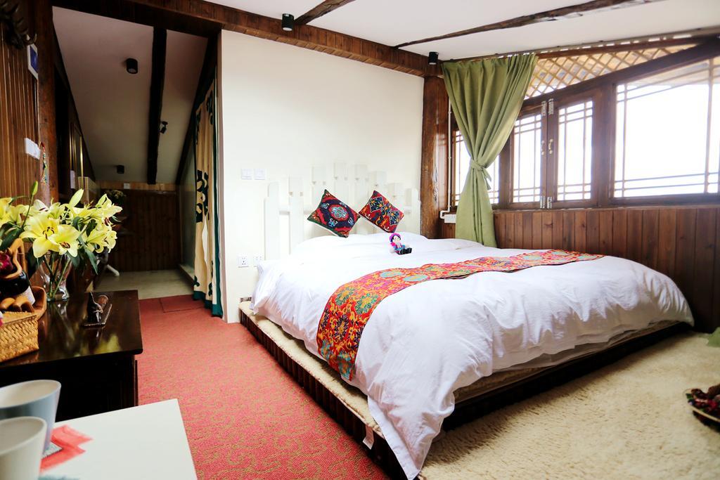 Shangri-La Mid - Mountain Homestay المظهر الخارجي الصورة